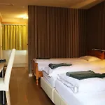Ora Lakeview Bei Interlaken 3*