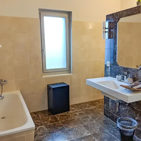 Ora Lakeview Bei Interlaken فندق نيدريد