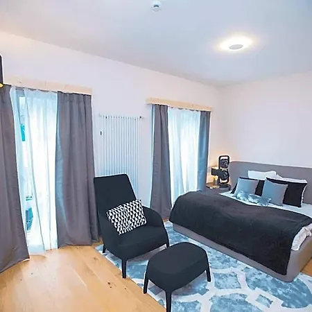 Ora Lakeview Bei Interlaken نيدريد