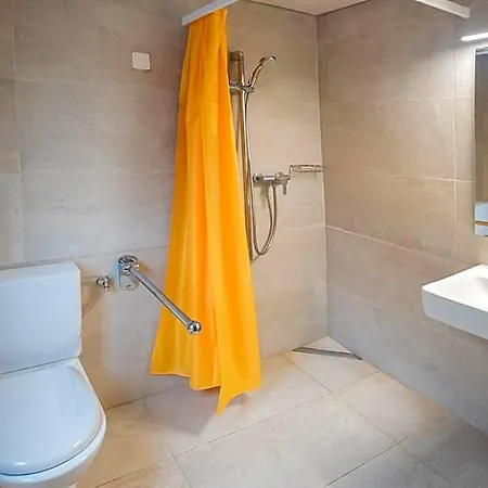 Ora Lakeview Bei Interlaken 3* نيدريد