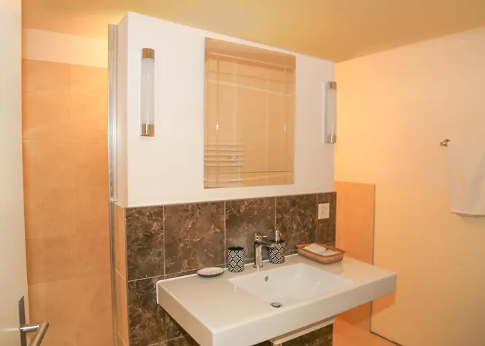 Lakeview Bei Interlaken Hotel